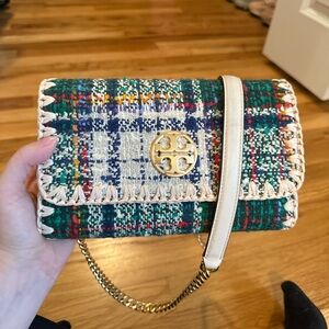 Tory Burch crossbody purse never used